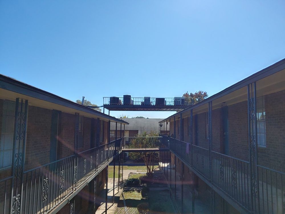 Cantrell Valley / Brookside: 7201 Kentucky and 619/719 Brookside, Little Rock, AR 72205